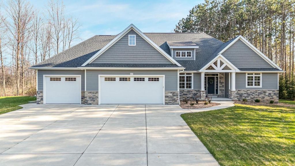 6673 AUTUMN BLAZE TRAIL, Sobieski, WI 54171