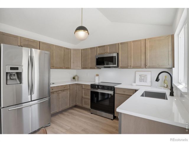 10329 Oak Street, Broomfield, CO 80021