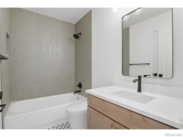 10329 Oak Street, Broomfield, CO 80021