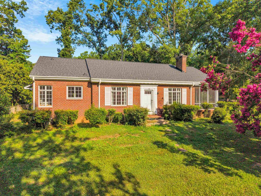 300 Rivermont Drive, Spartanburg, SC 29302
