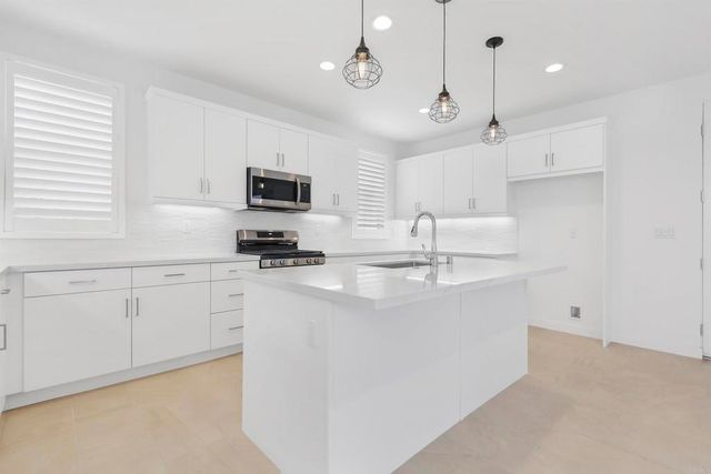 35923 Hinskey Street, Palm Desert, CA 92211