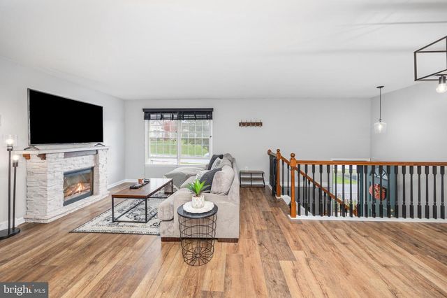 912 WOODRIDGE DR, Middletown, PA 17057