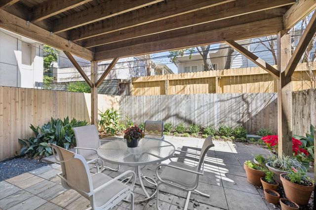 2643 Westgate, Houston, TX 77098