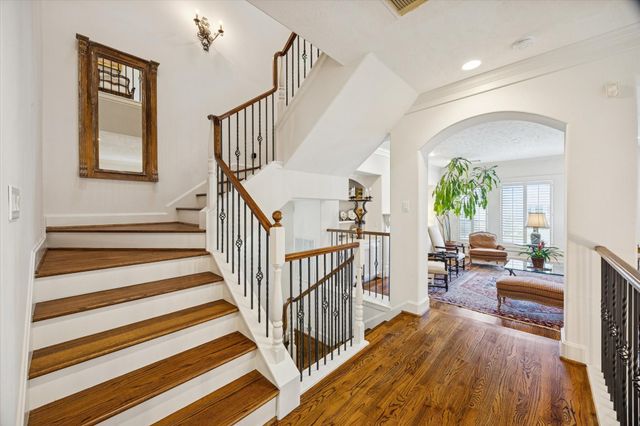 2643 Westgate, Houston, TX 77098