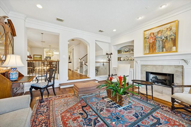 2643 Westgate, Houston, TX 77098