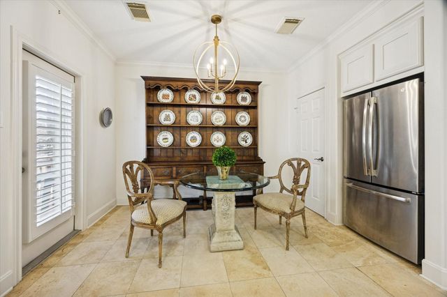 2643 Westgate, Houston, TX 77098