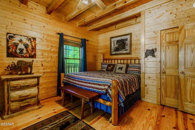 3517 Sand Ridge Way, Pigeon Forge, TN 37863
