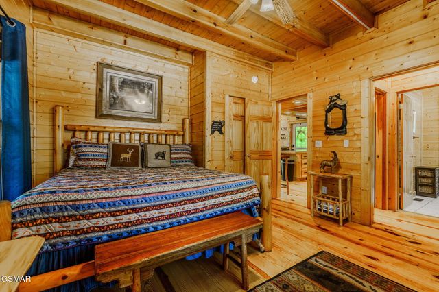 3517 Sand Ridge Way, Pigeon Forge, TN 37863