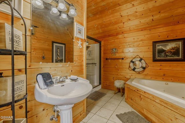 3517 Sand Ridge Way, Pigeon Forge, TN 37863