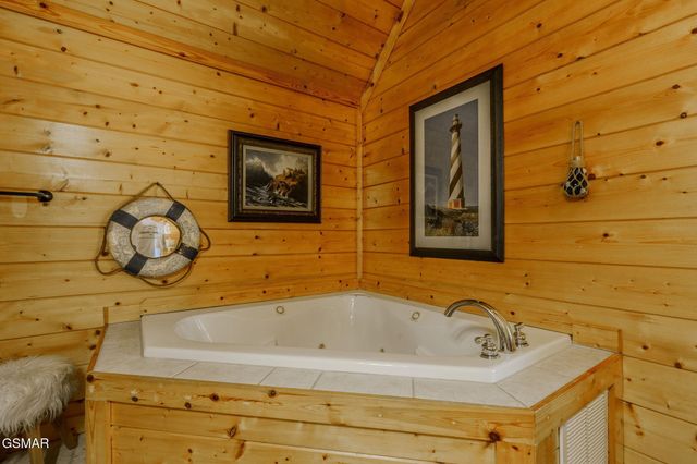 3517 Sand Ridge Way, Pigeon Forge, TN 37863