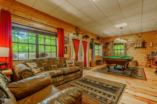3517 Sand Ridge Way, Pigeon Forge, TN 37863