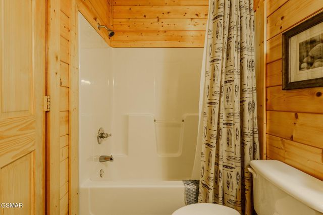 3517 Sand Ridge Way, Pigeon Forge, TN 37863