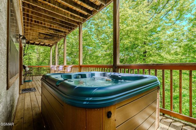 3517 Sand Ridge Way, Pigeon Forge, TN 37863
