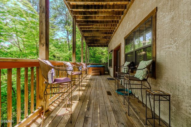 3517 Sand Ridge Way, Pigeon Forge, TN 37863