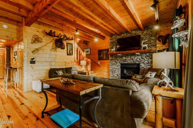 3517 Sand Ridge Way, Pigeon Forge, TN 37863