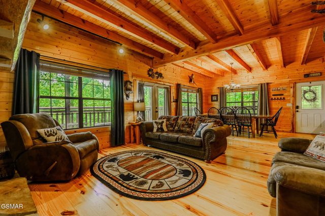 3517 Sand Ridge Way, Pigeon Forge, TN 37863