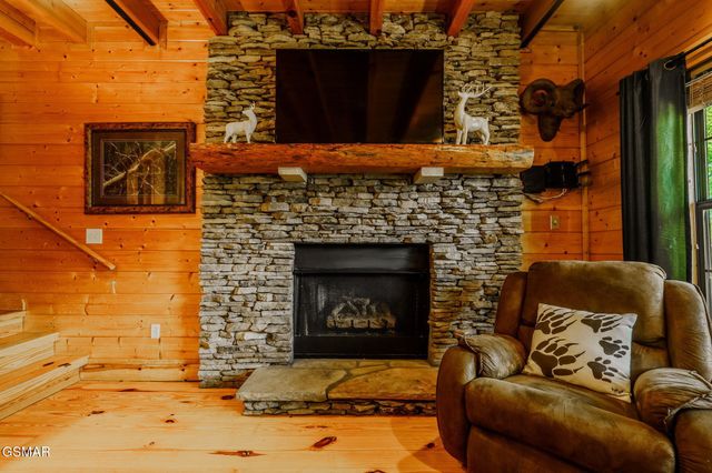 3517 Sand Ridge Way, Pigeon Forge, TN 37863