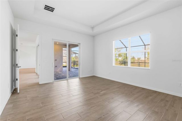 19051 SCALLOP LOOP, Lakewood Ranch, FL 34211