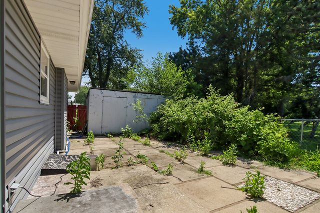 2N418 Amy Avenue, Glen Ellyn, IL 60137