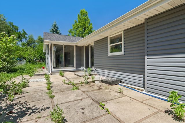 2N418 Amy Avenue, Glen Ellyn, IL 60137