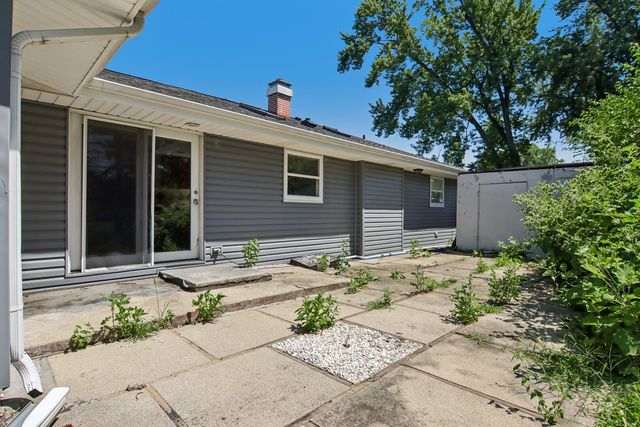 2N418 Amy Avenue, Glen Ellyn, IL 60137