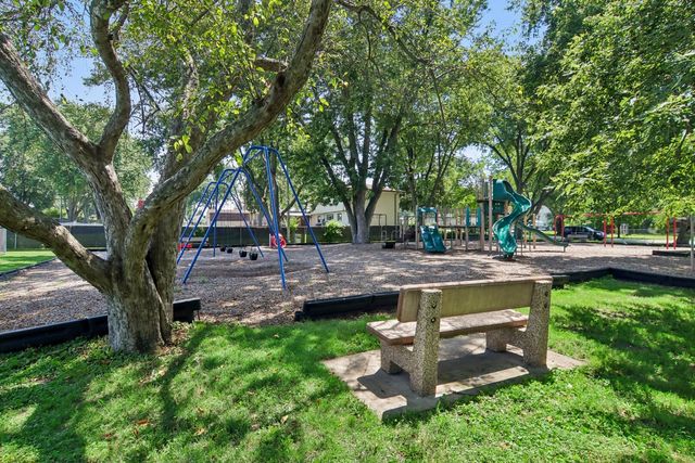 2N418 Amy Avenue, Glen Ellyn, IL 60137
