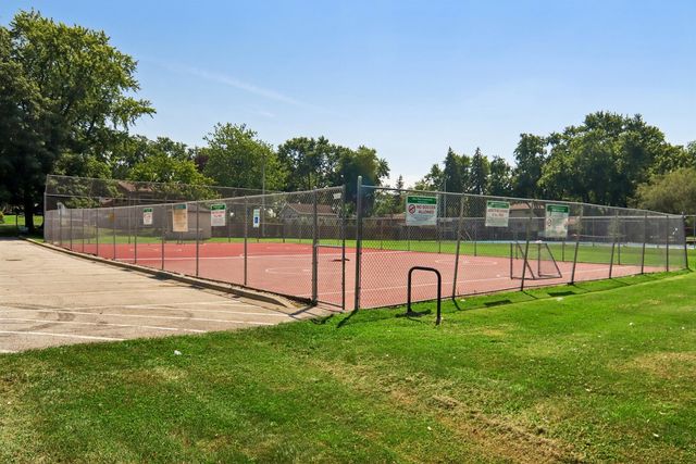 2N418 Amy Avenue, Glen Ellyn, IL 60137