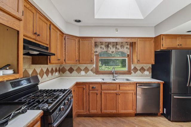 2N418 Amy Avenue, Glen Ellyn, IL 60137