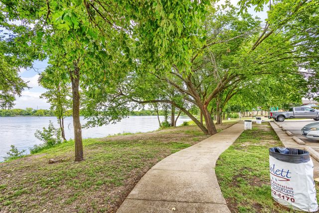 6610 Ports O Call Drive, Rowlett, TX 75088