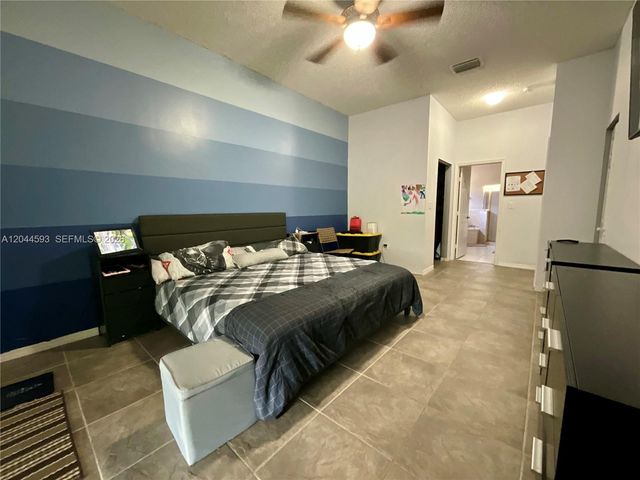 2335 SE 4th Place, Homestead, FL 33033