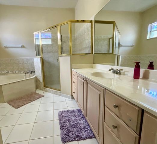2335 SE 4th Place, Homestead, FL 33033
