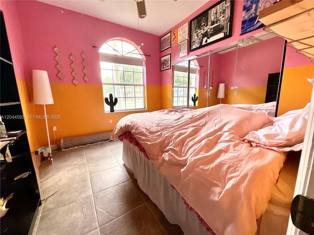 2335 SE 4th Place, Homestead, FL 33033
