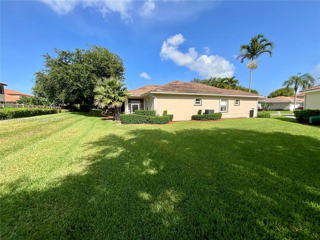 2335 SE 4th Place, Homestead, FL 33033