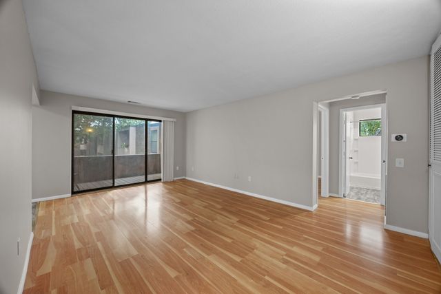 10 Shrewsbury Green Dr I, Shrewsbury, MA 01545
