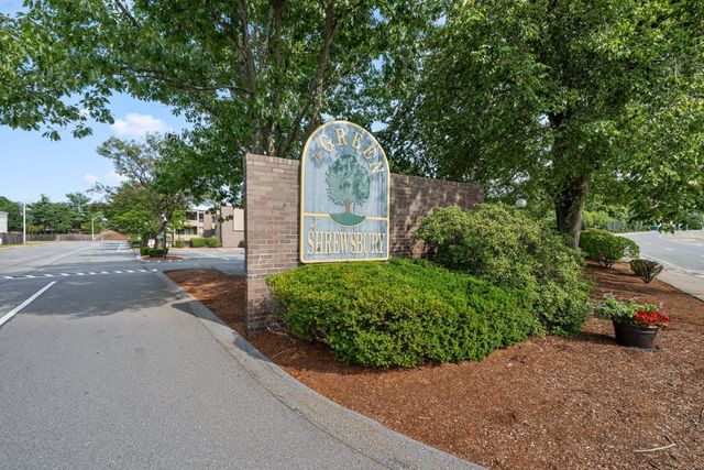 10 Shrewsbury Green Dr I, Shrewsbury, MA 01545