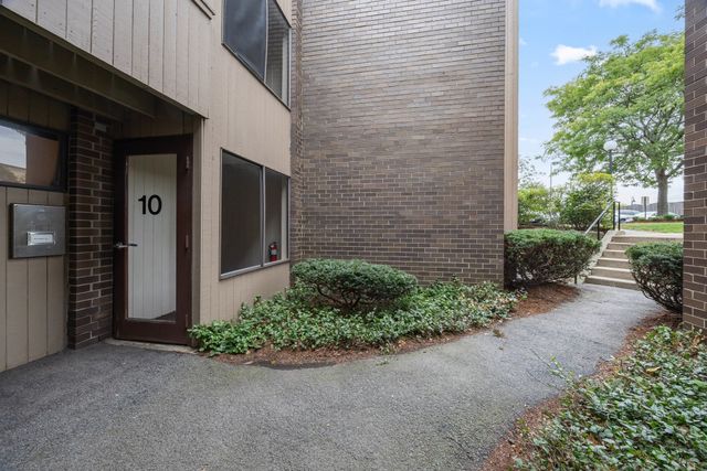 10 Shrewsbury Green Dr I, Shrewsbury, MA 01545