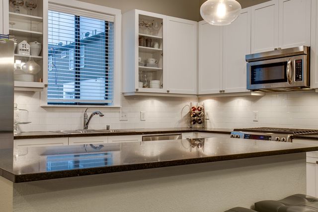 4211 Rawlins Street 527, Dallas, TX 75219