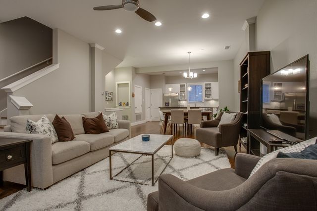 4211 Rawlins Street 527, Dallas, TX 75219