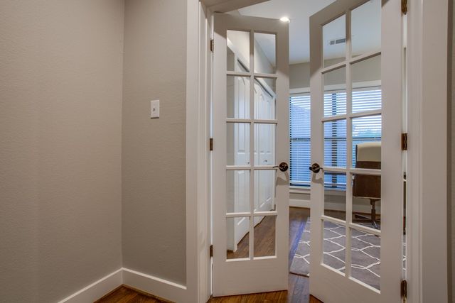 4211 Rawlins Street 527, Dallas, TX 75219