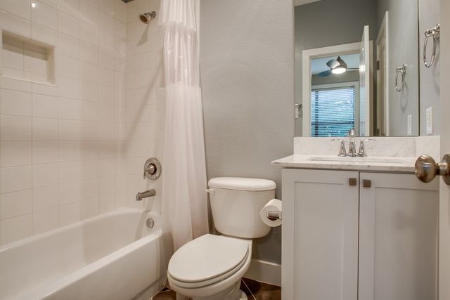 4211 Rawlins Street 527, Dallas, TX 75219