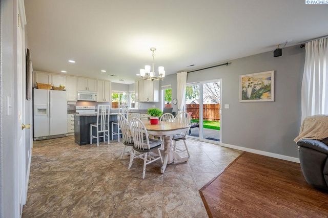 3409 S Buntin St., Kennewick, WA 99337