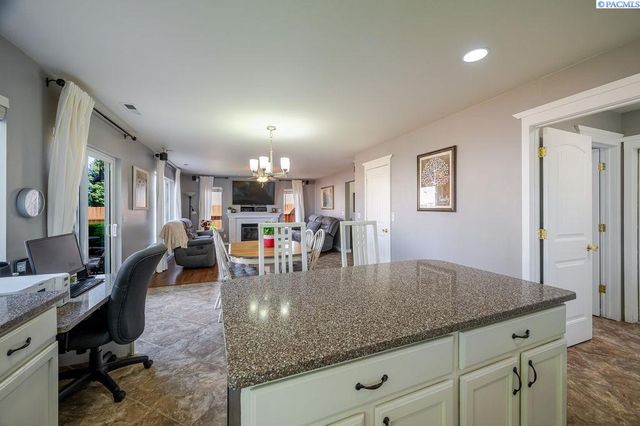 3409 S Buntin St., Kennewick, WA 99337