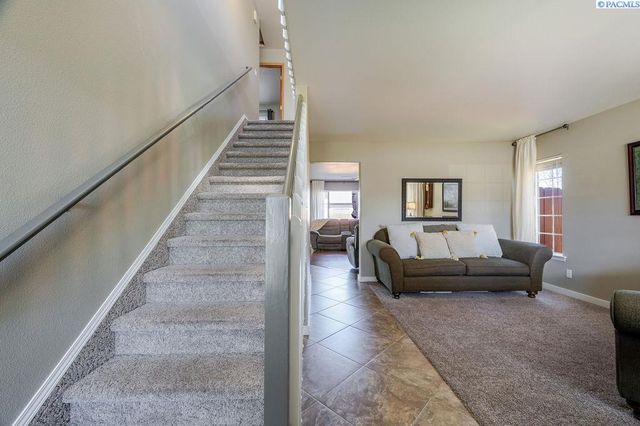 3409 S Buntin St., Kennewick, WA 99337