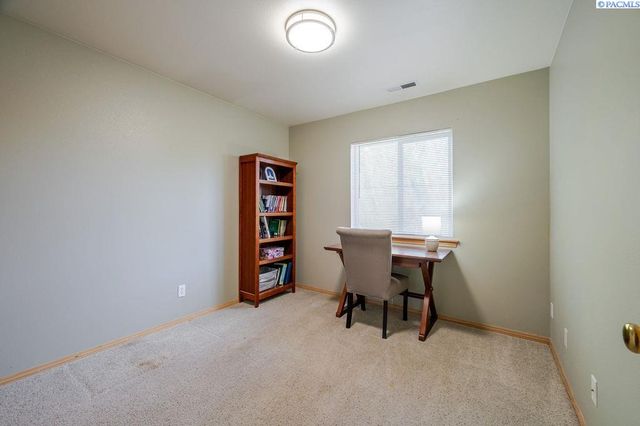 3409 S Buntin St., Kennewick, WA 99337