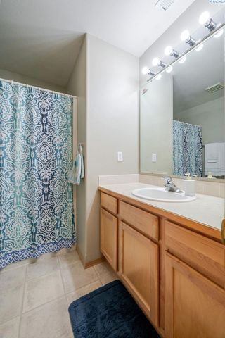 3409 S Buntin St., Kennewick, WA 99337