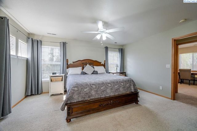 3409 S Buntin St., Kennewick, WA 99337