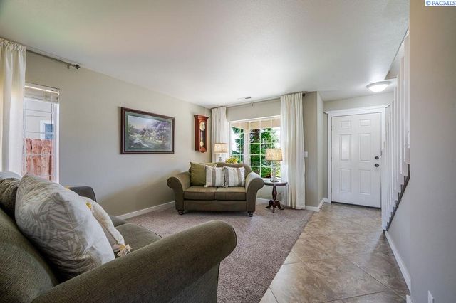 3409 S Buntin St., Kennewick, WA 99337