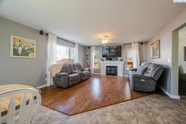 3409 S Buntin St., Kennewick, WA 99337