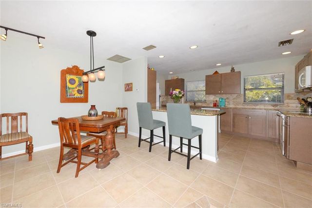 15690 Lake Candlewood DR, Fort Myers, FL 33908