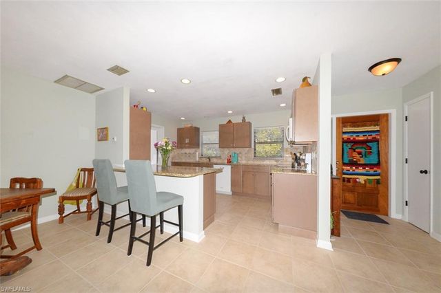 15690 Lake Candlewood DR, Fort Myers, FL 33908